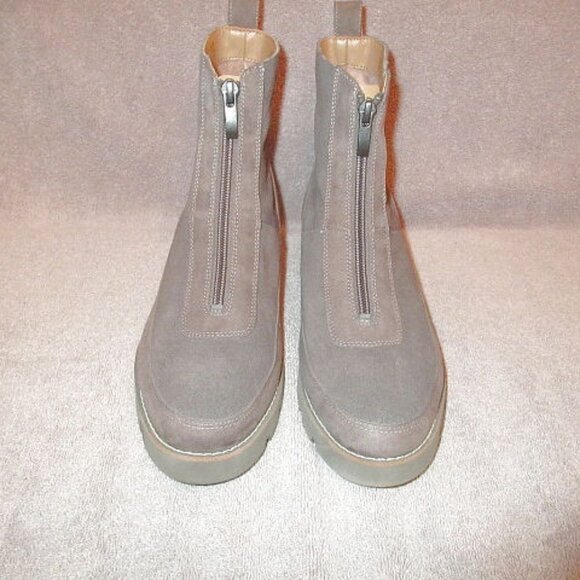 Vionic Estilo Suede Ankle Boots Size 8.5 Chunky Lug Sole Comfort Cushion Zip DWR - Picture 3 of 11